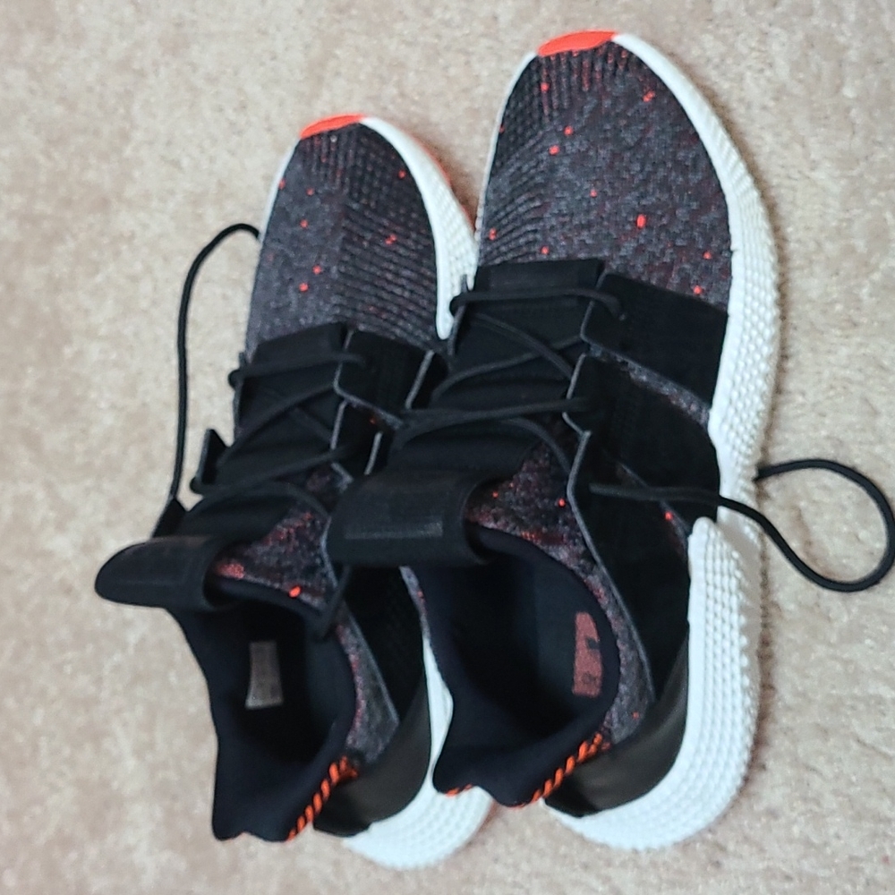 Adidas Prophere Size 8 men 9.5 women
